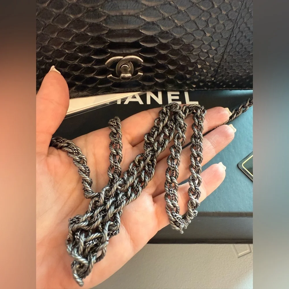 Rare Chanel Python shoulder bag - Picture 7 of 16